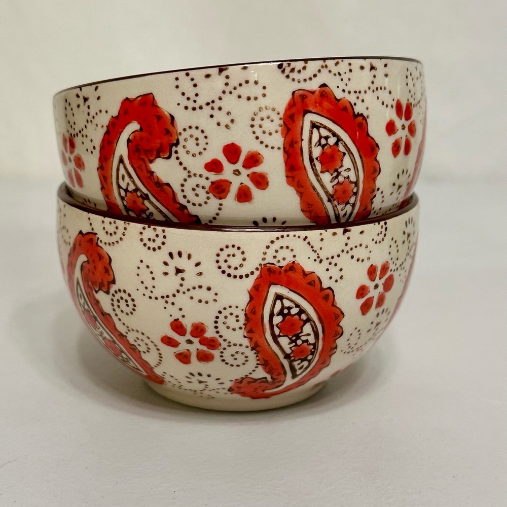 🌟2 for $25-Pair of decorative bowls.